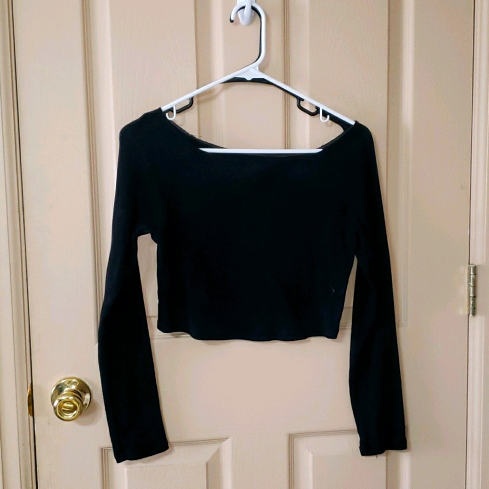 5 items for $20! Black longsleeve crop top